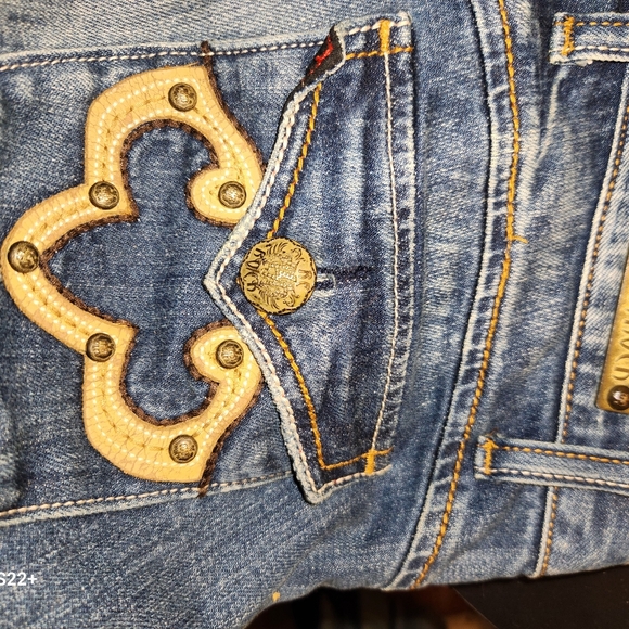 Hudson Blue lowrise bootcut jeans - Picture 6 of 16